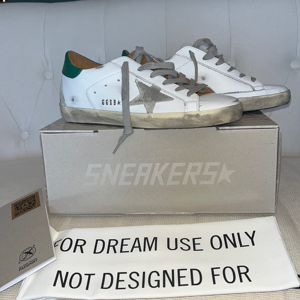 🤩🤩 GOLDEN GOOSE SNEAKERS BRAND NEW IN BOX 🤩🤩